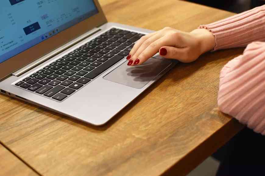 Girl Writing Advanced Prompting Techniques for Better AI Image Text